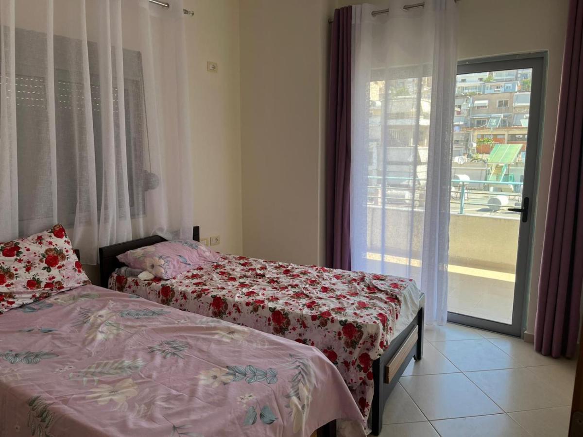 Saranda City Center & Beach Apartament 2 Bed Room Esterno foto
