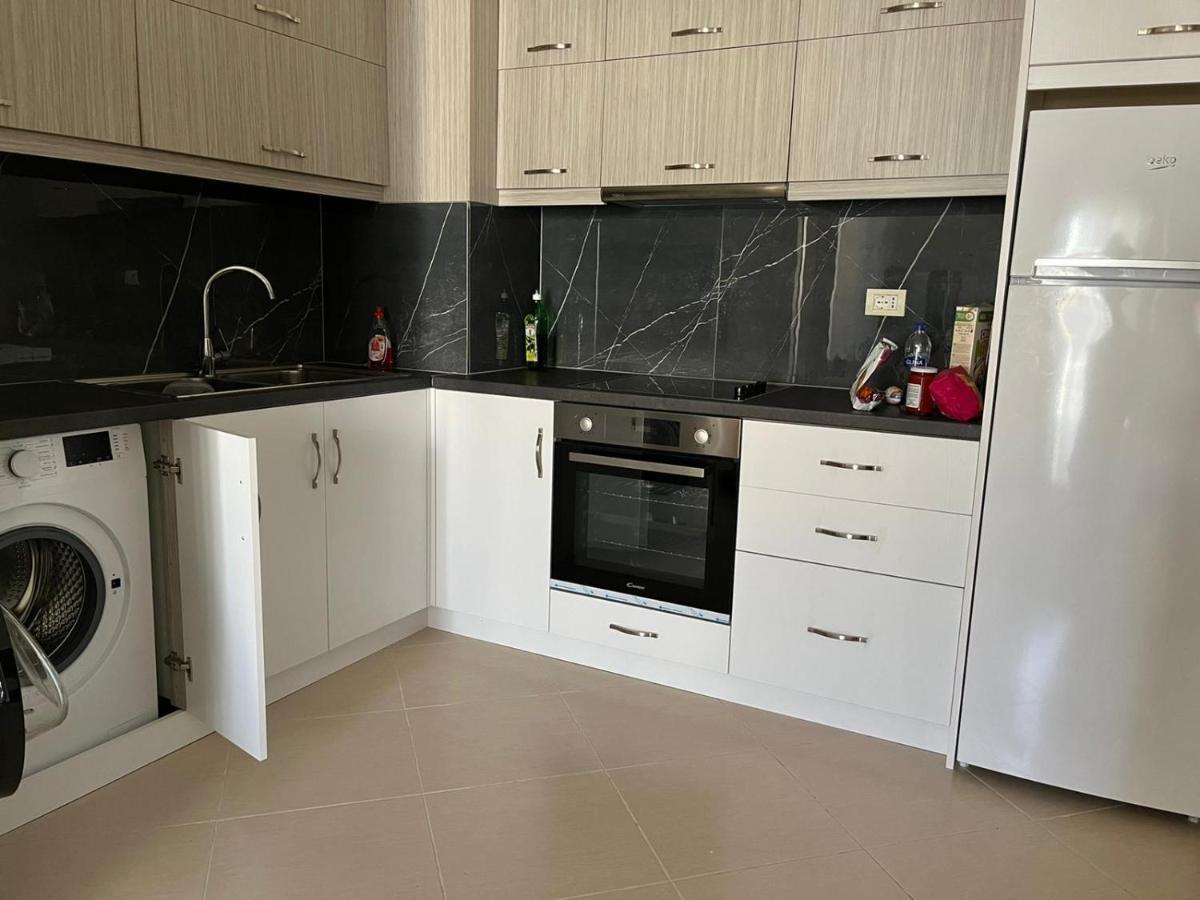 Saranda City Center & Beach Apartament 2 Bed Room Esterno foto