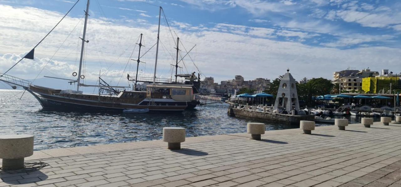 Saranda City Center & Beach Apartament 2 Bed Room Esterno foto