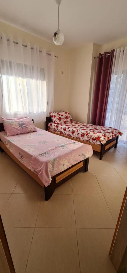 Saranda City Center & Beach Apartament 2 Bed Room Esterno foto