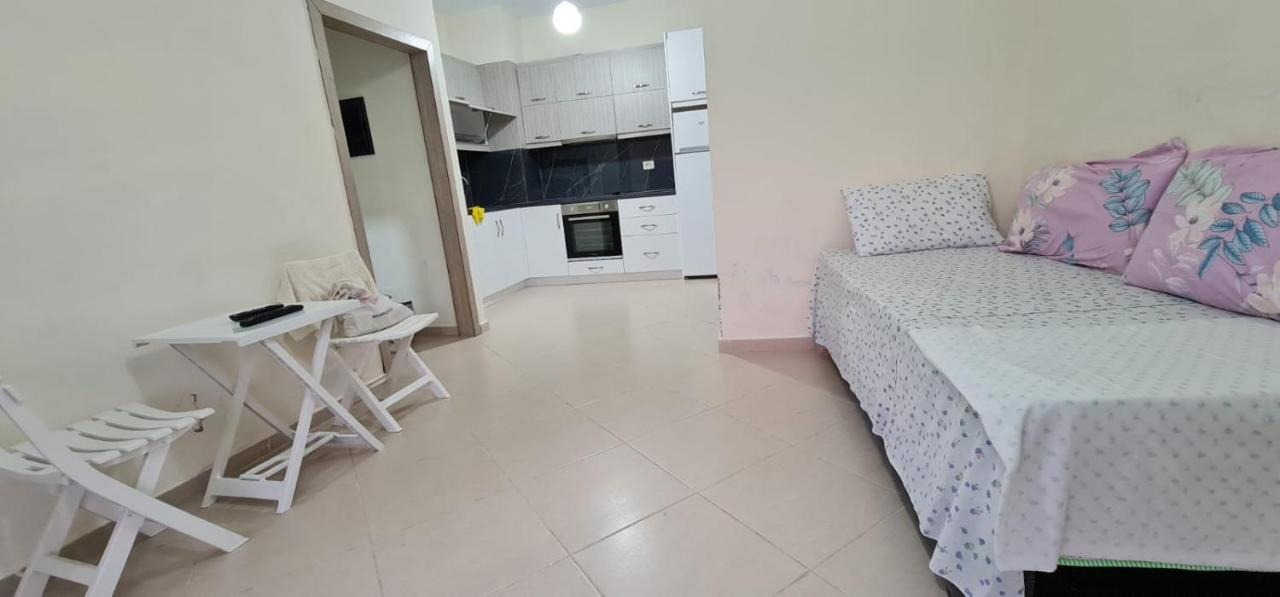 Saranda City Center & Beach Apartament 2 Bed Room Esterno foto