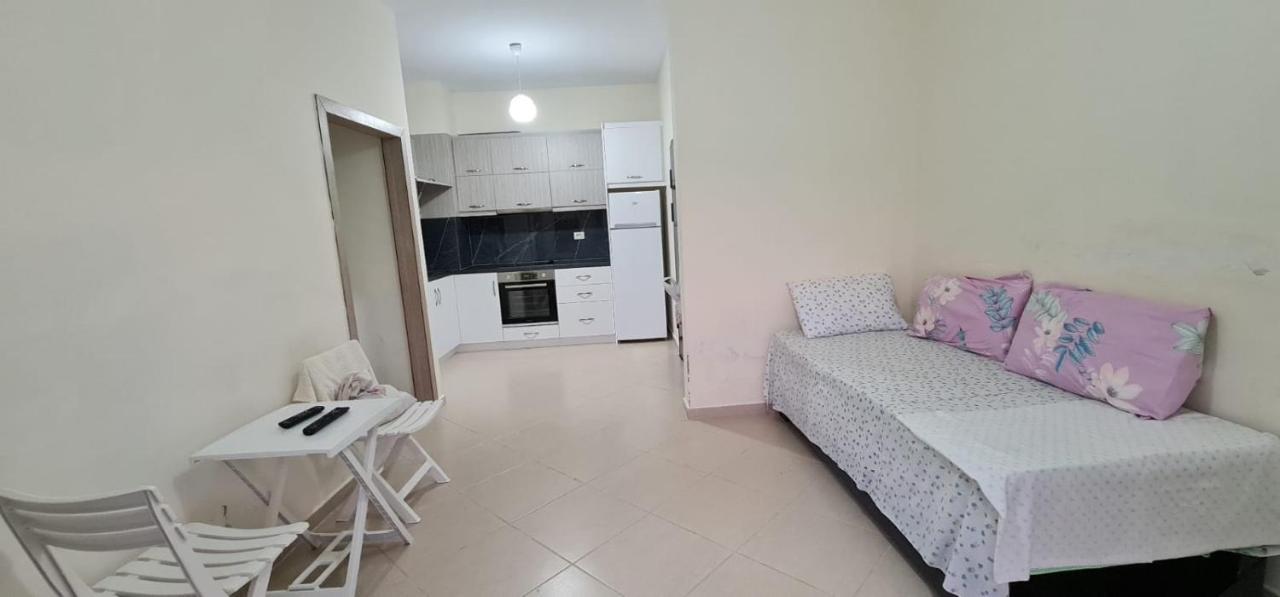 Saranda City Center & Beach Apartament 2 Bed Room Esterno foto