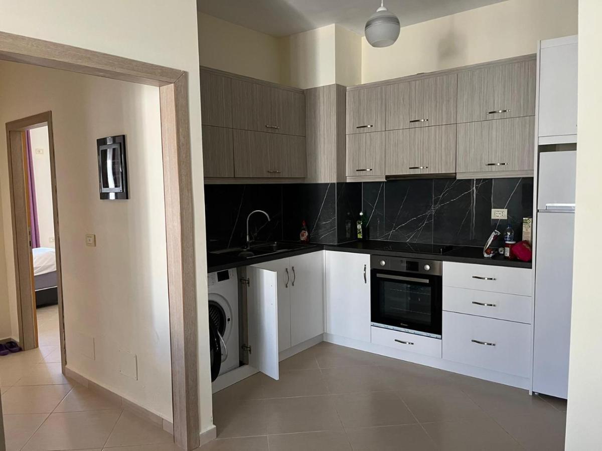 Saranda City Center & Beach Apartament 2 Bed Room Esterno foto